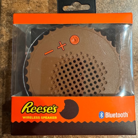 Bluetooth Reese’s wireless speaker - Picture 1 of 2